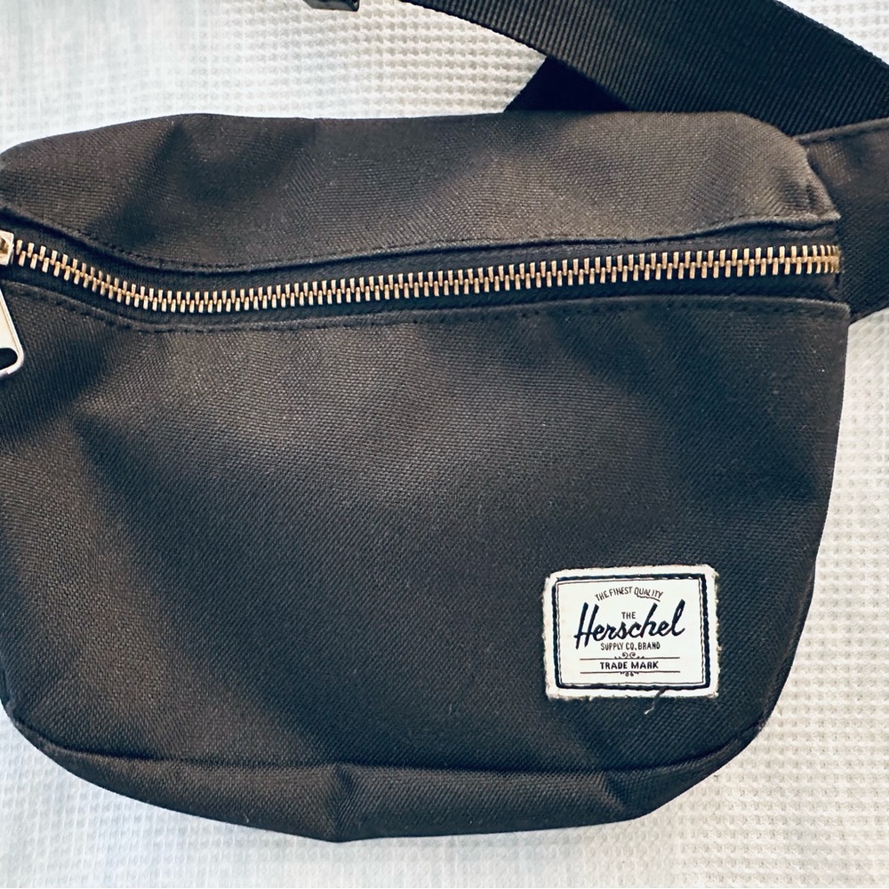 Herschel Supply Company Classic Black Belt Bag